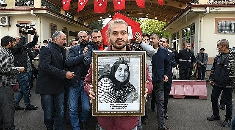 Şehit Öğretmen Ayşenur Alkan Son Yolculuğuna Uğurlandı
