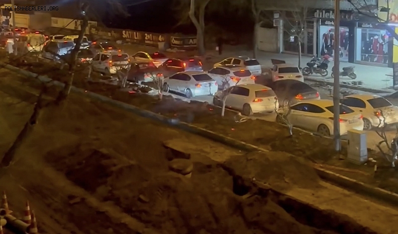 Kahramanmaraş'ta Vatandaşlar Canından Bezdi! Belediyelerin Yol Çilesi Trafiği Felç Etti