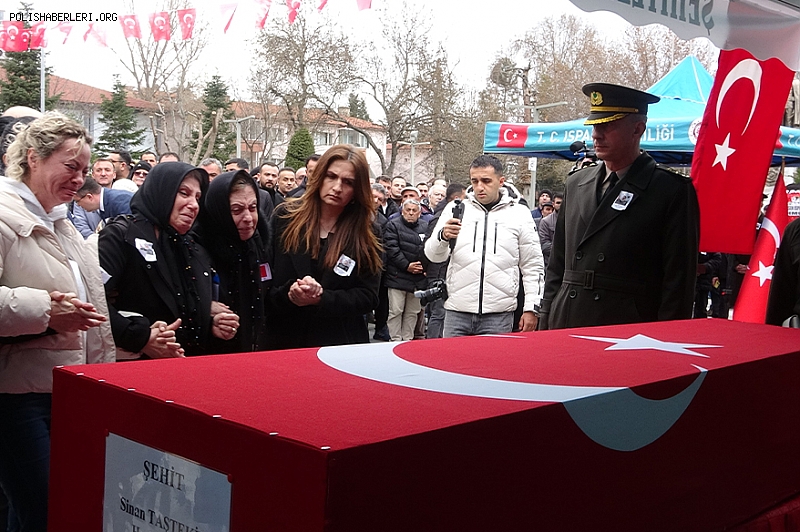 Katar’da şehit olan Binbaşı Sinan Taştekin, Isparta’da son yolculuğuna uğurlandı.