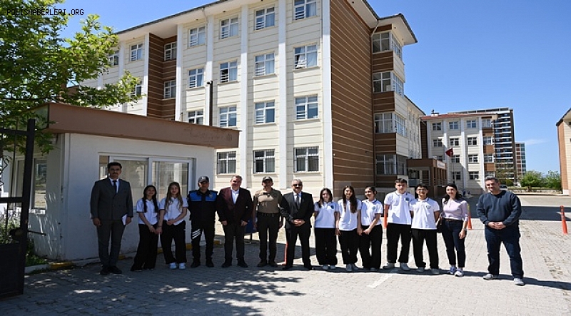 Manisa’da Okullarda Güvenlik Denetimi: İl Emniyet Müdürü Aktaş Sahada İncelemelerde Bulundu