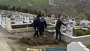 Mezarlıkta defin sırasında husumetlisini tabancayla yaraladı