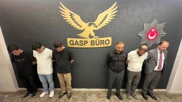 Sen Misin AVM Denetleyen! Emniyet Fotoğrafları Böyle Paylaştı